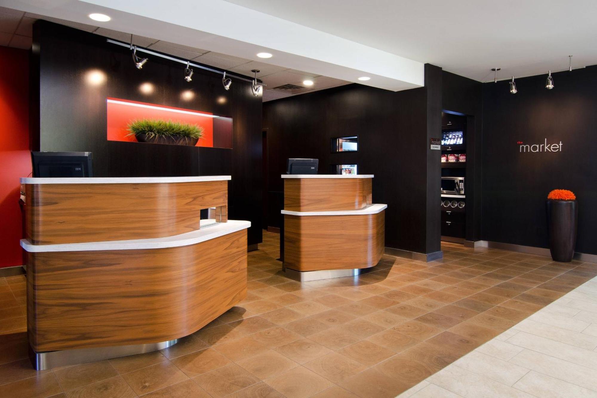 Courtyard By Marriott Huntsville University Drive Εξωτερικό φωτογραφία