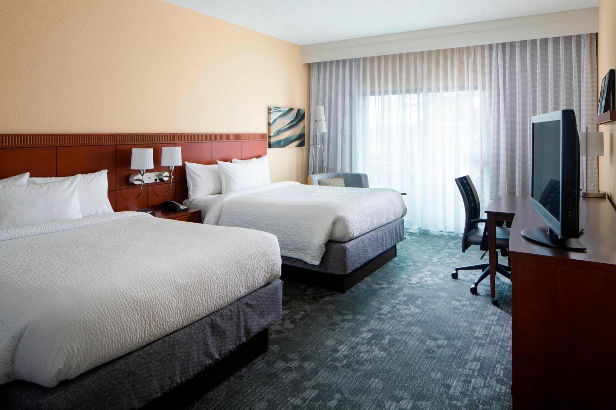 Courtyard By Marriott Huntsville University Drive Εξωτερικό φωτογραφία