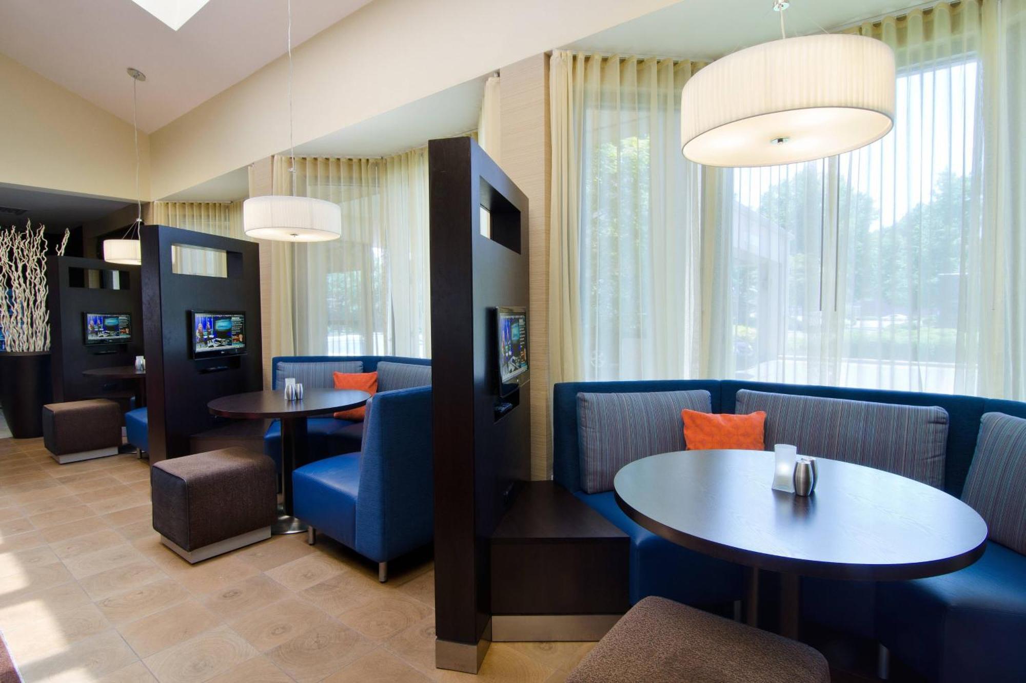 Courtyard By Marriott Huntsville University Drive Εξωτερικό φωτογραφία