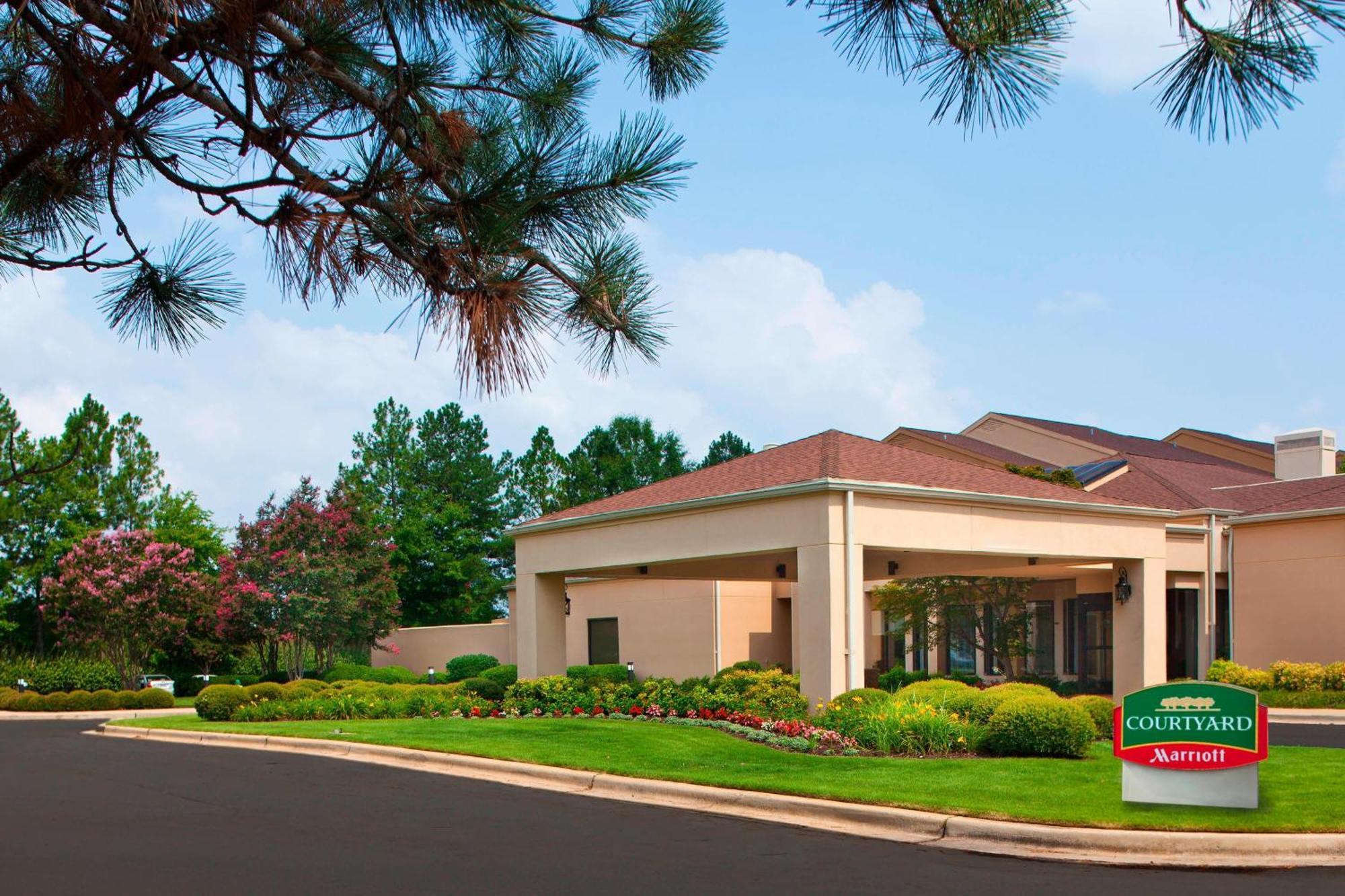 Courtyard By Marriott Huntsville University Drive Εξωτερικό φωτογραφία