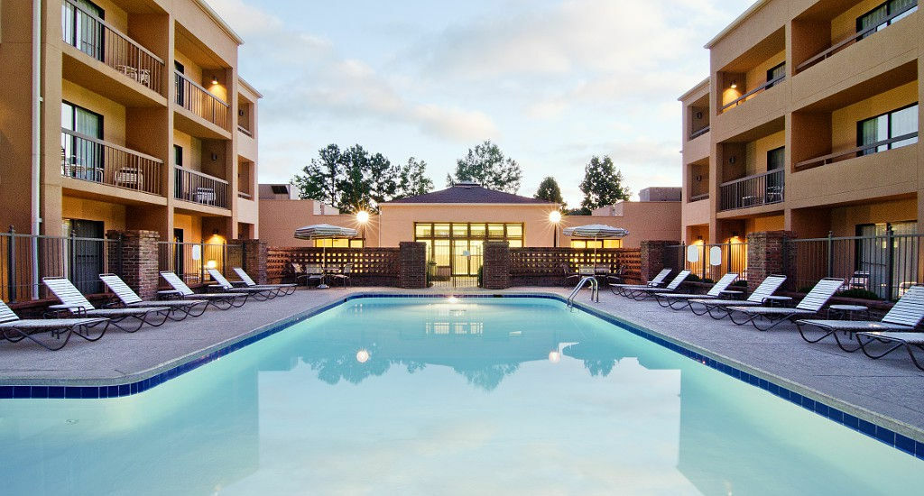 Courtyard By Marriott Huntsville University Drive Εξωτερικό φωτογραφία